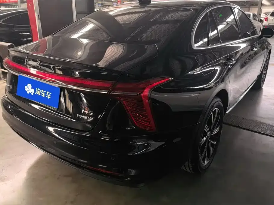 Hongqi H5 PHEV — фото 4