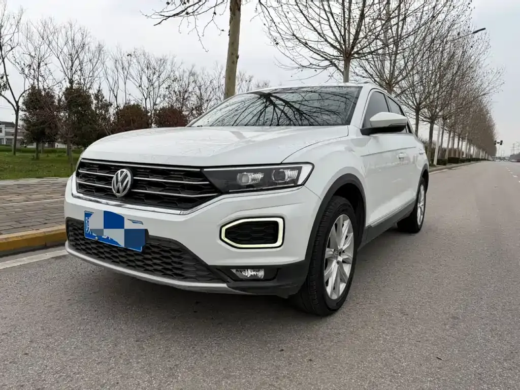 Volkswagen T-Roc — фото 1