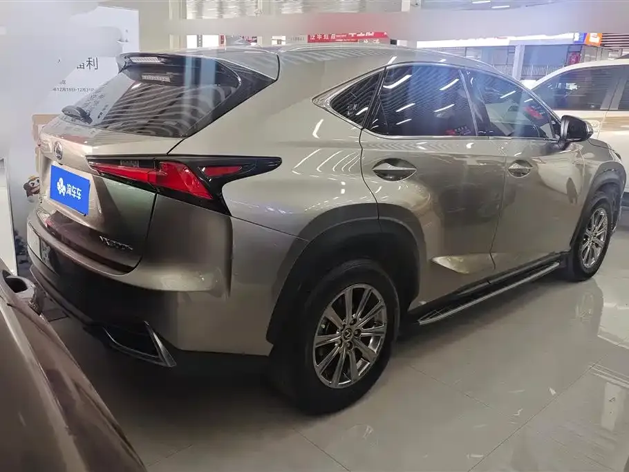 Lexus NX — фото 6