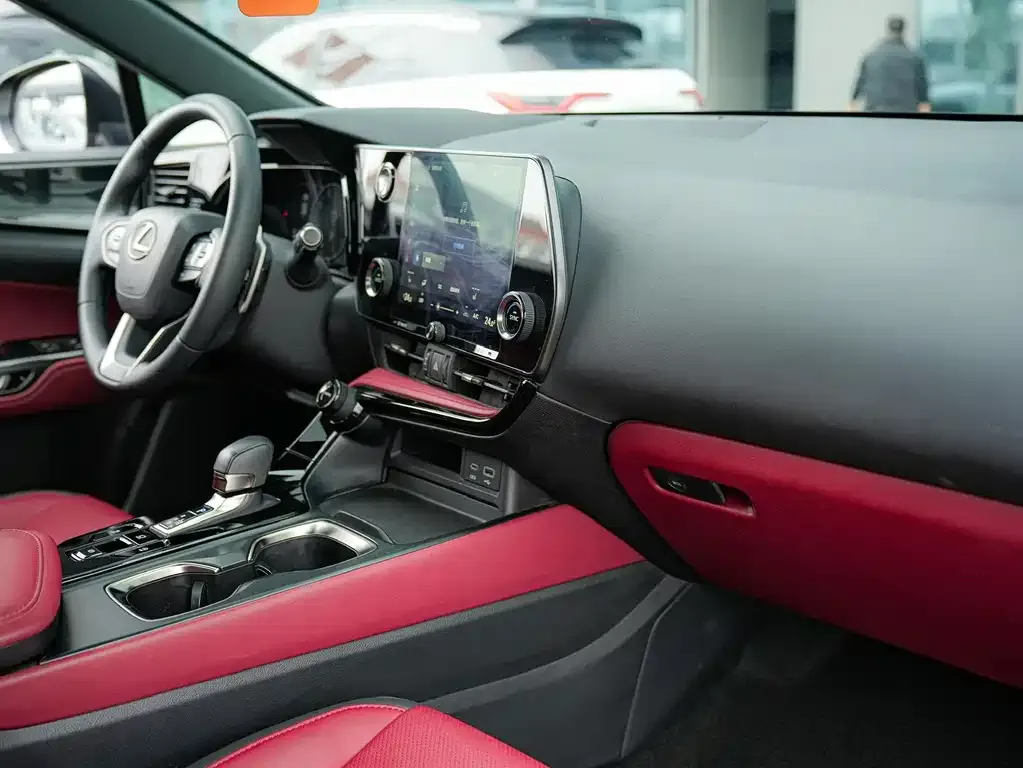 Lexus NX 2024 из CN, фото 2
