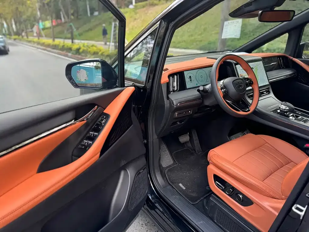 GAC Motor Trumpchi E9 — фото 10