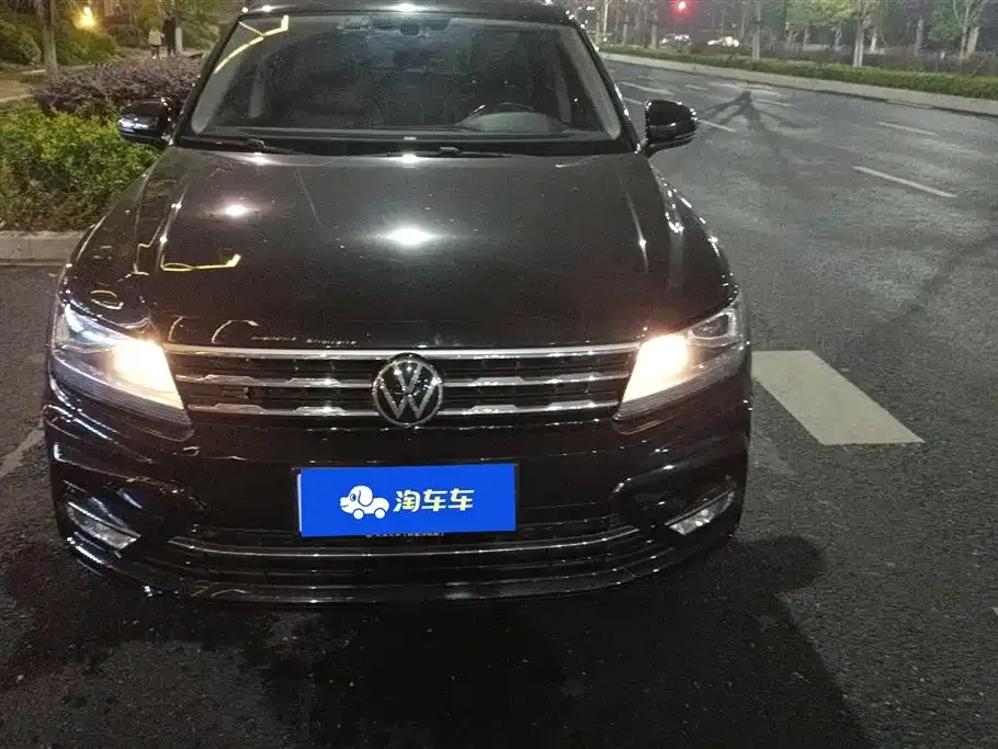 Volkswagen Tiguan L — фото 8