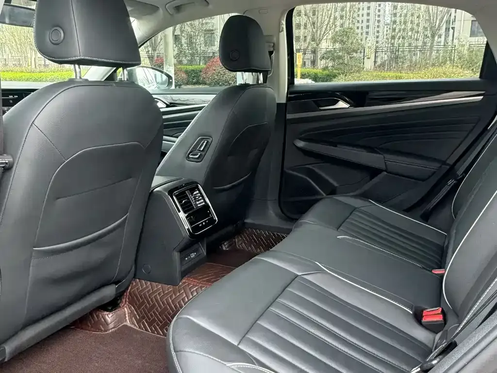 Volkswagen Passat — фото 3