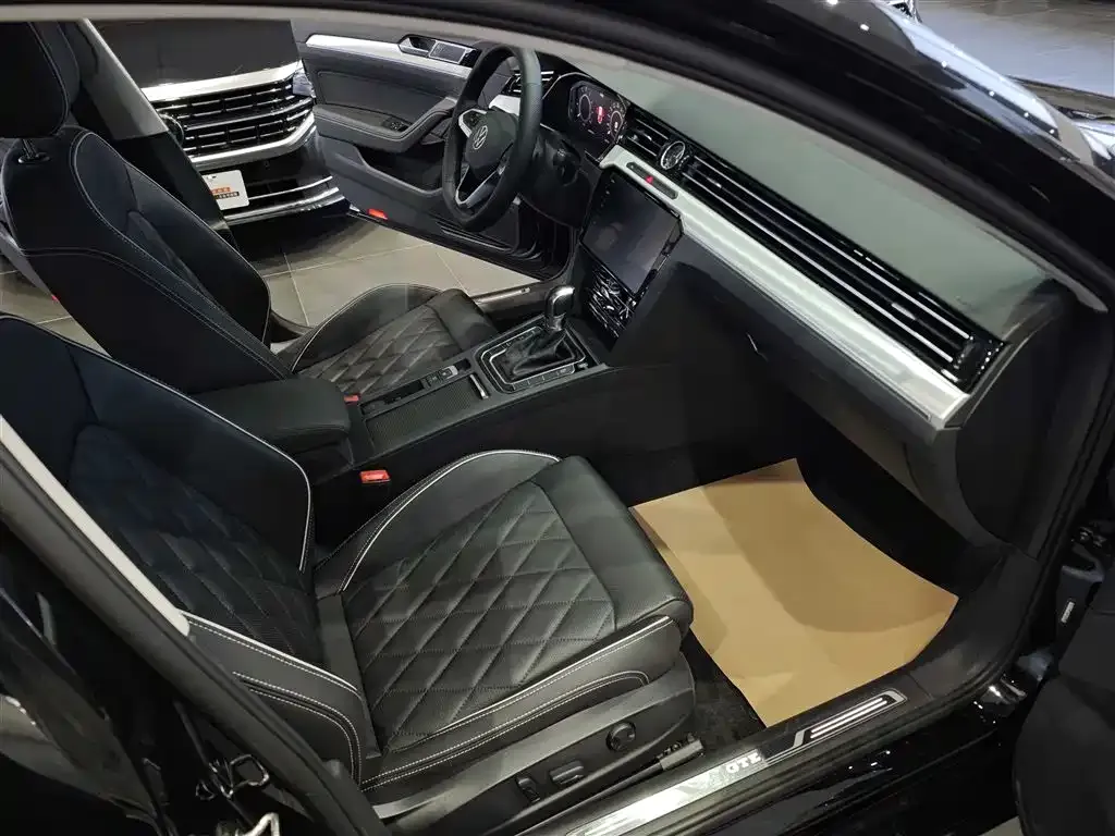 Volkswagen Magotan GTE PHEV 2023 из CN, фото 4