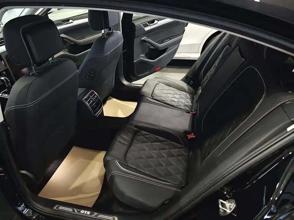 Volkswagen Magotan GTE PHEV 2023 из CN, фото 6