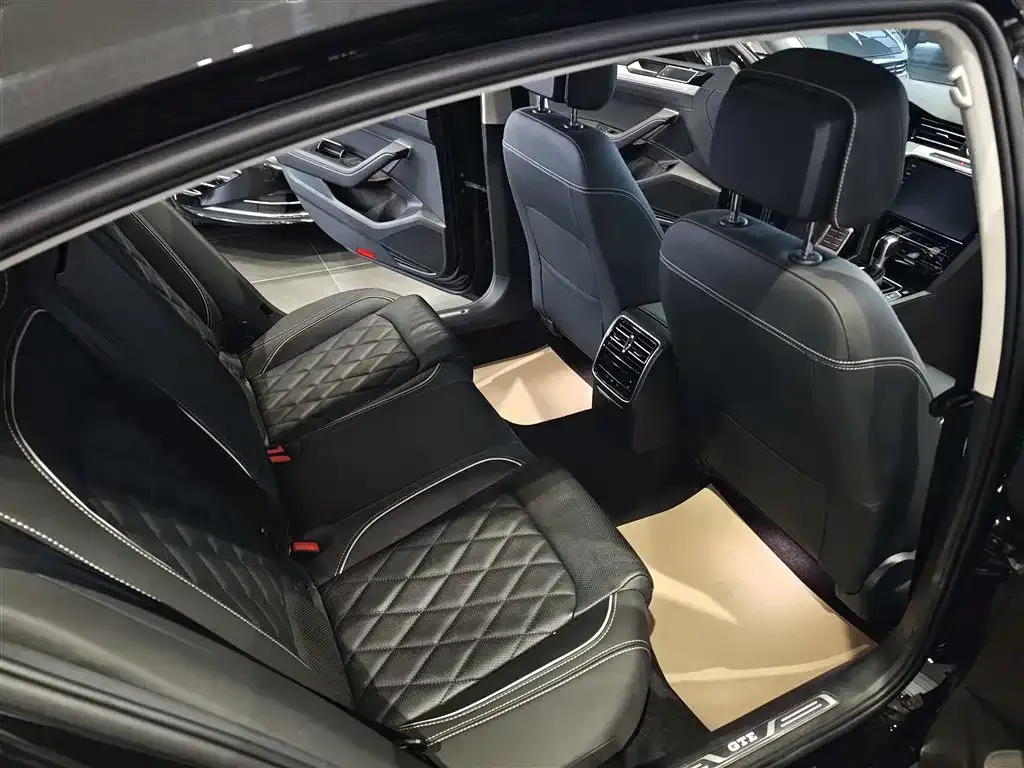 Volkswagen Magotan GTE PHEV 2023 из CN, фото 3