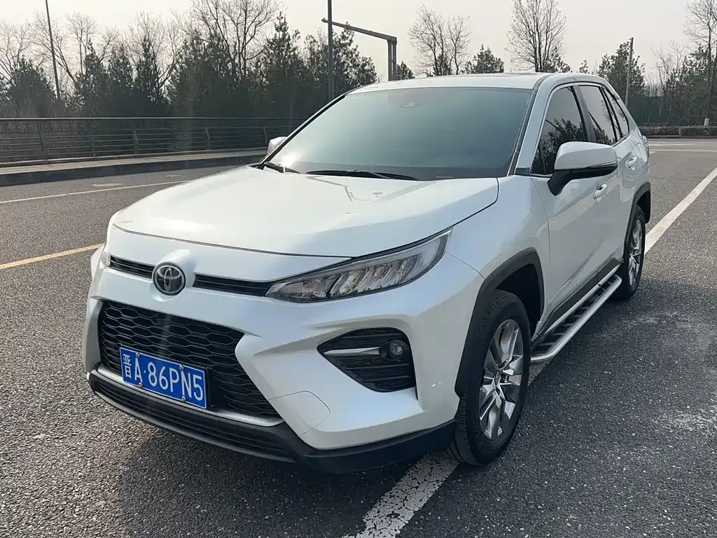 Toyota Wildlander — фото 1