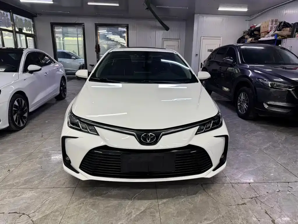 Toyota Corolla — фото 3