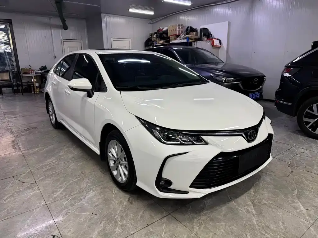 Toyota Corolla — фото 9