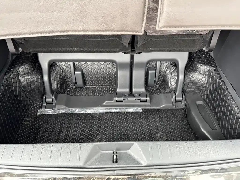 Toyota Granvia — фото 9