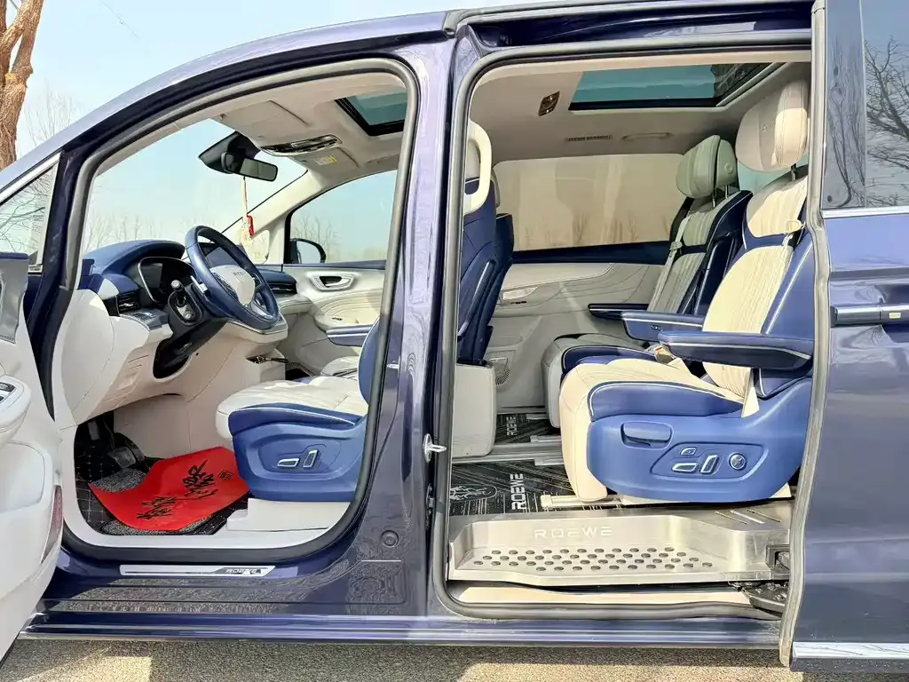 Roewe iMAX8 — фото 3
