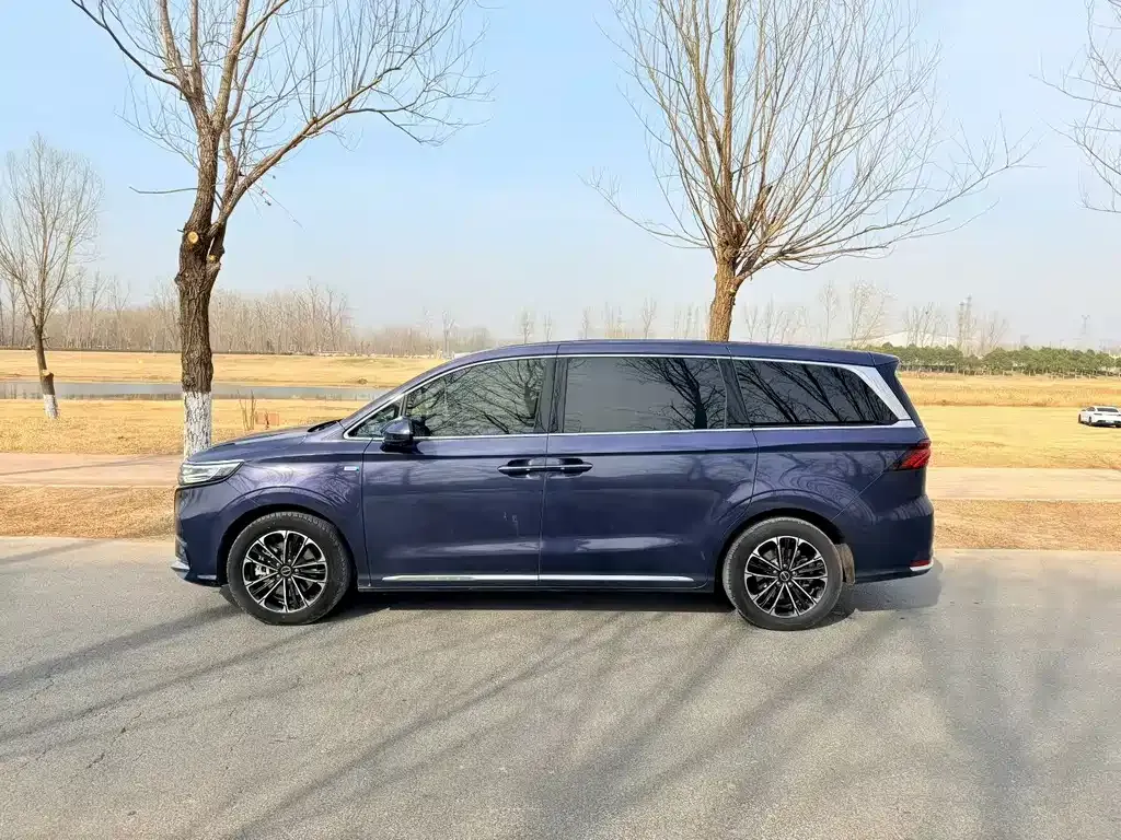 Roewe iMAX8 — фото 5