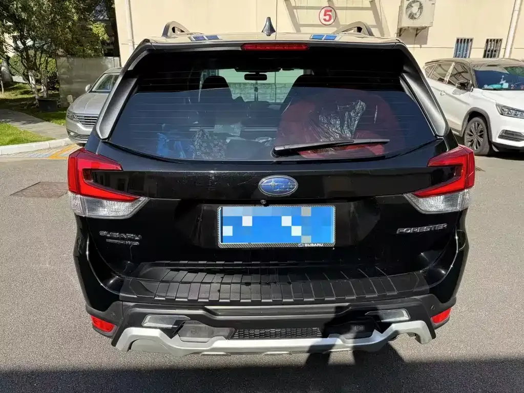 Subaru Forester 2023 из CN, фото 7