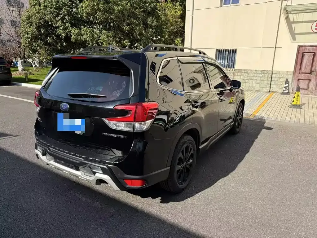 Subaru Forester 2023 из CN, фото 5