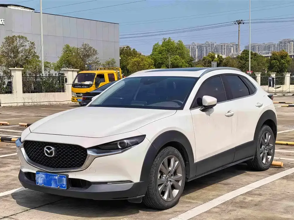 Mazda CX-30 — фото 1