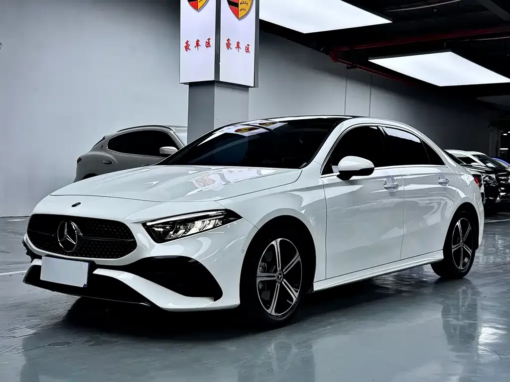 Mercedes-Benz A-Class — фото 9
