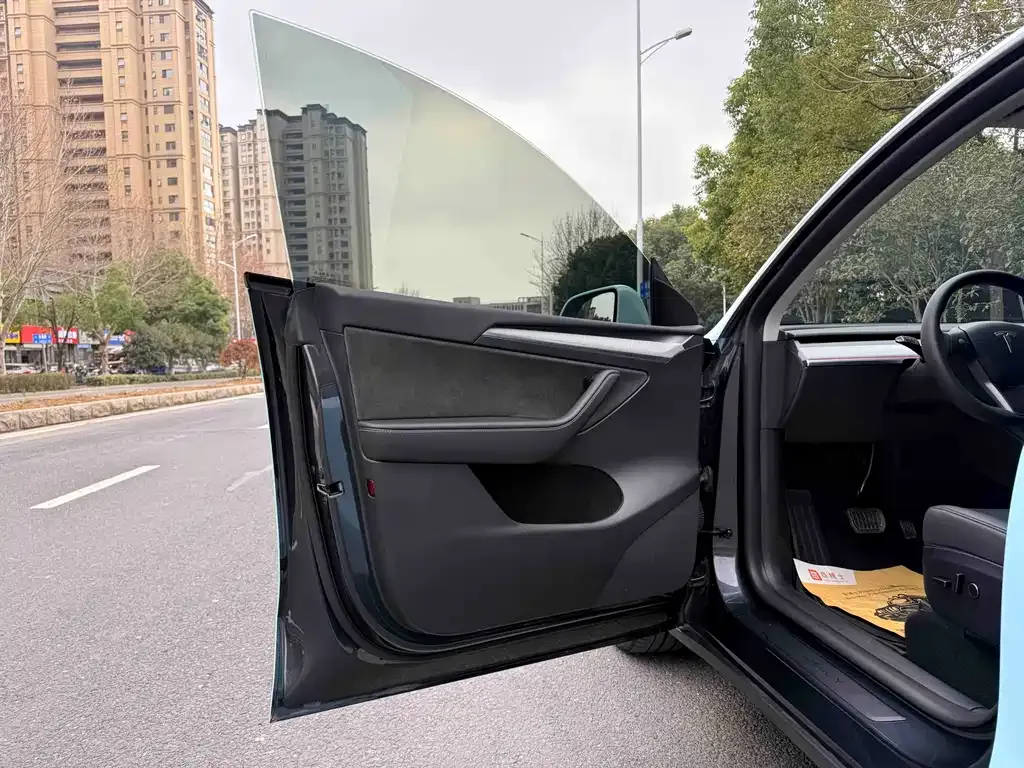 Tesla Model Y 2024 из CN, фото 4