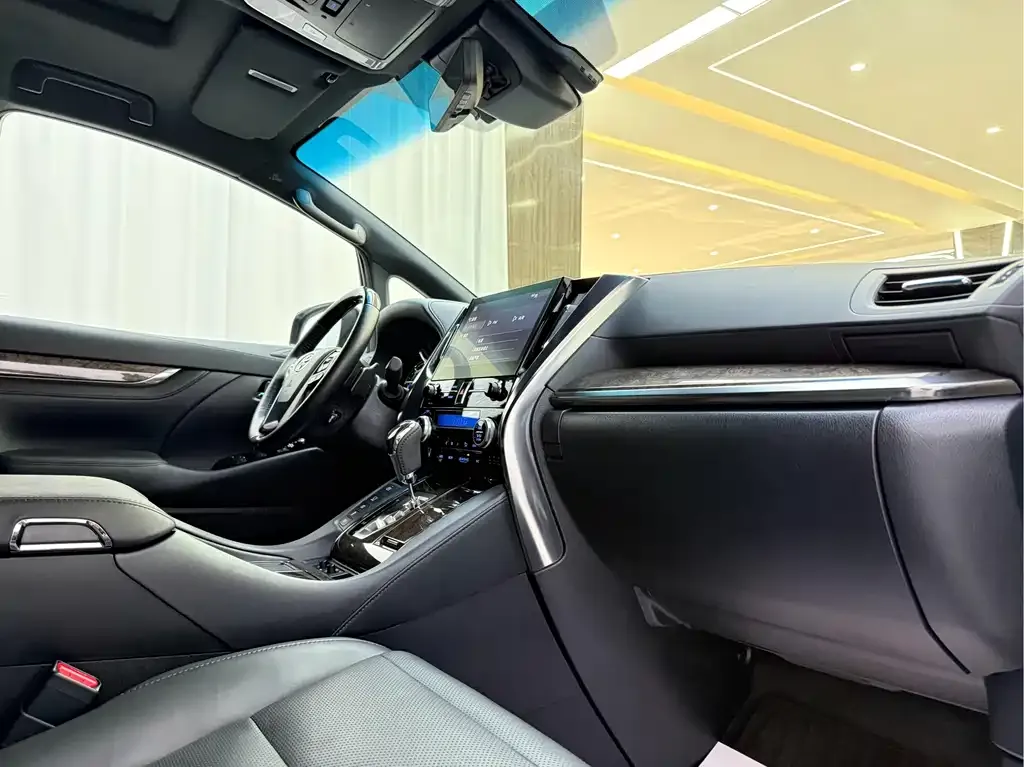 Toyota Vellfire 2022 из CN, фото 7
