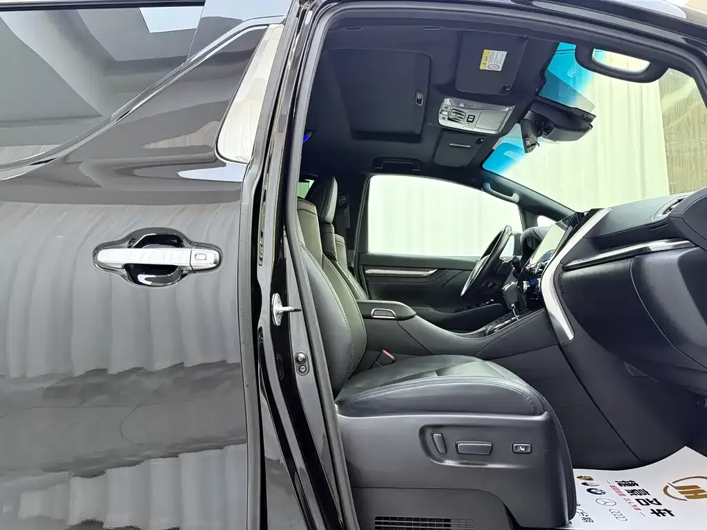 Toyota Vellfire 2022 из CN, фото 10