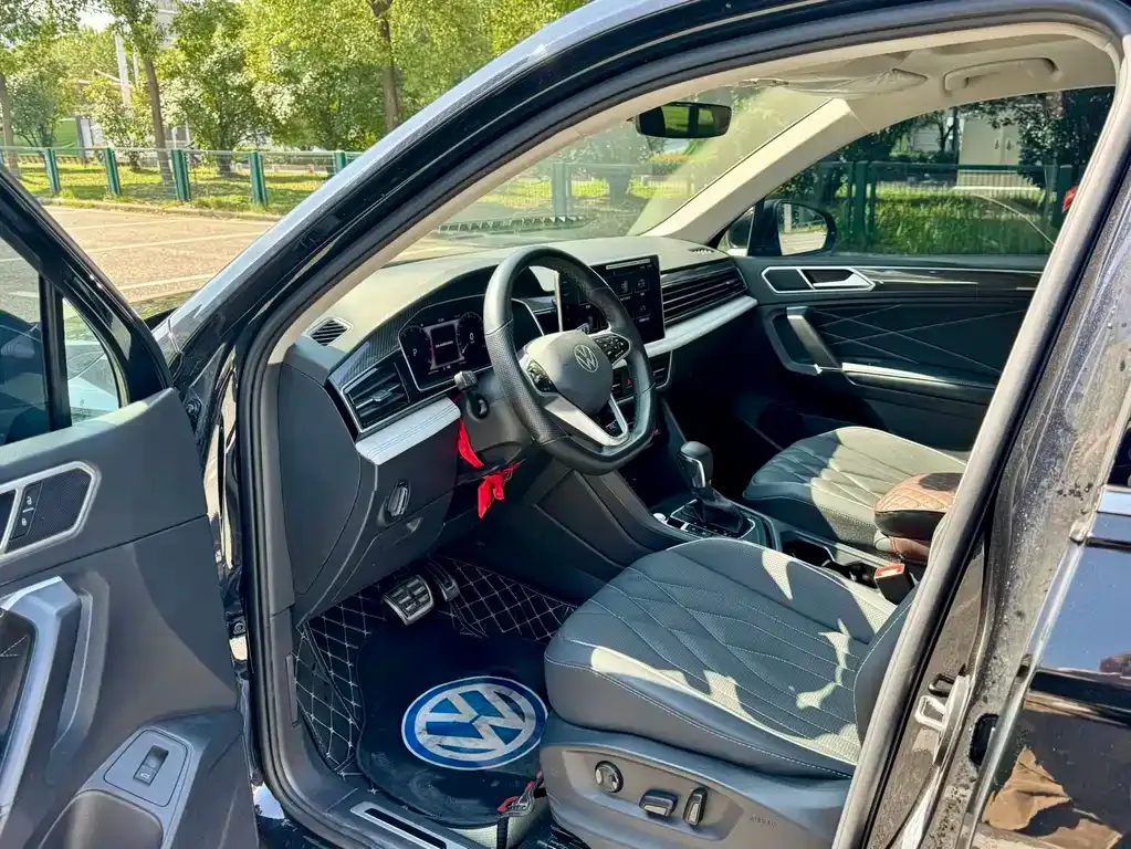 Volkswagen Tiguan L 2023 из CN, фото 6