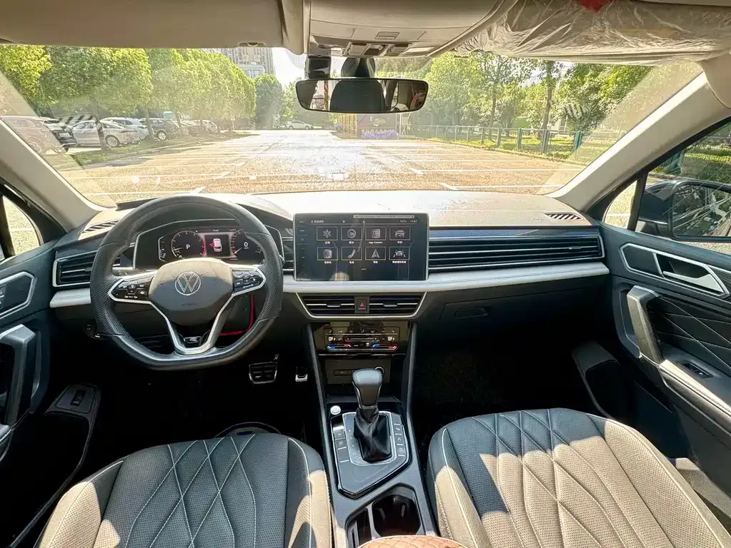Volkswagen Tiguan L 2023 из CN, фото 3