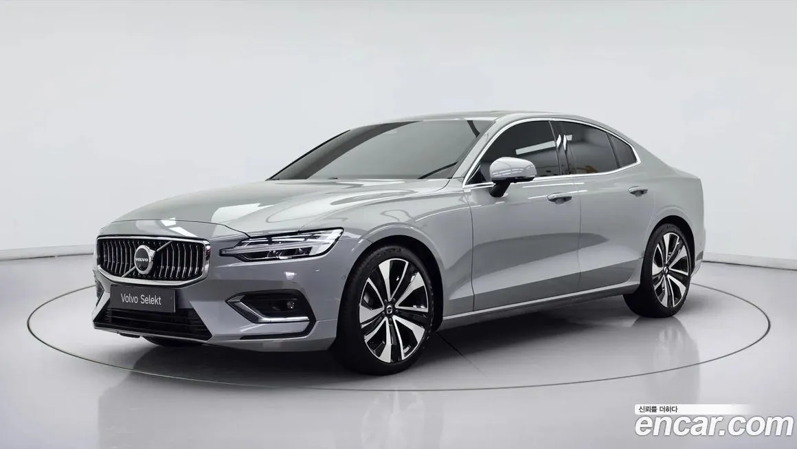 Volvo S60 — фото 1