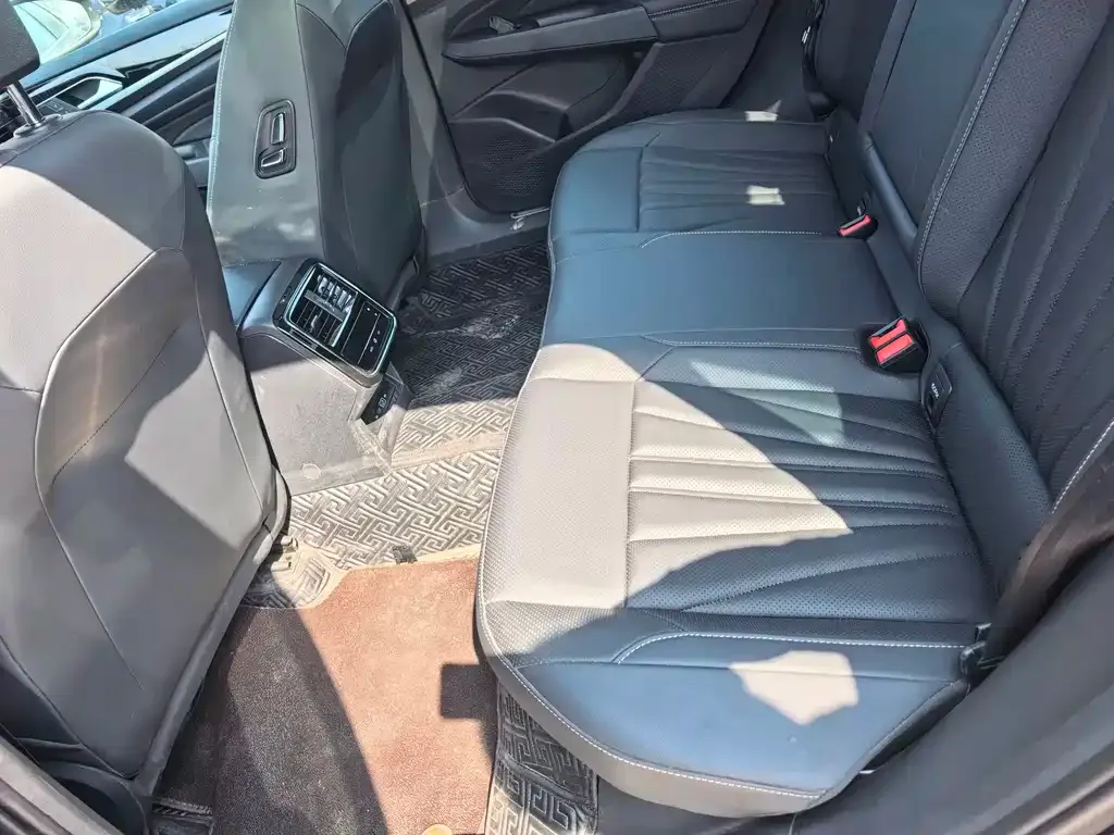 Volkswagen Passat — фото 3