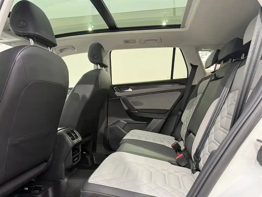 Volkswagen Tayron 2023 из CN, фото 3