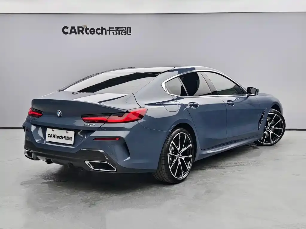 BMW 8 Series — фото 3