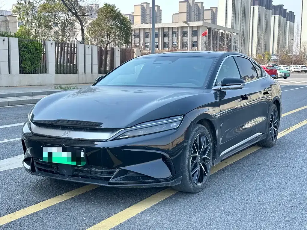 BYD Han — фото 1