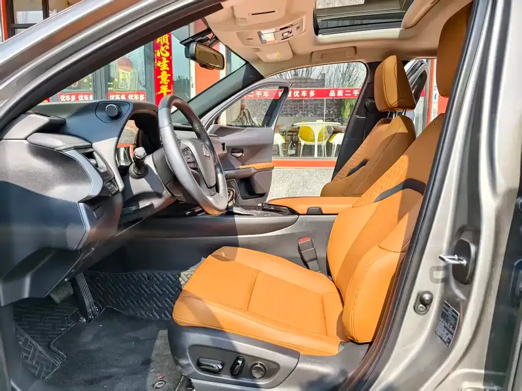 Lexus UX 2021 из CN, фото 3