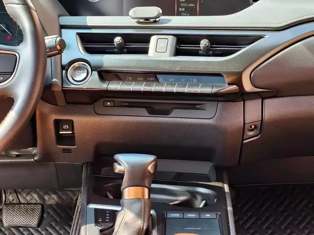 Lexus UX 2021 из CN, фото 9