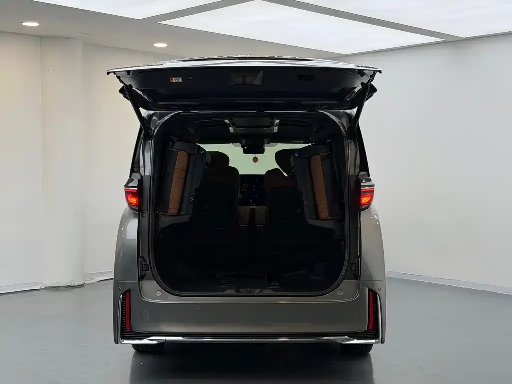 Toyota Vellfire 2024 из CN, фото 6