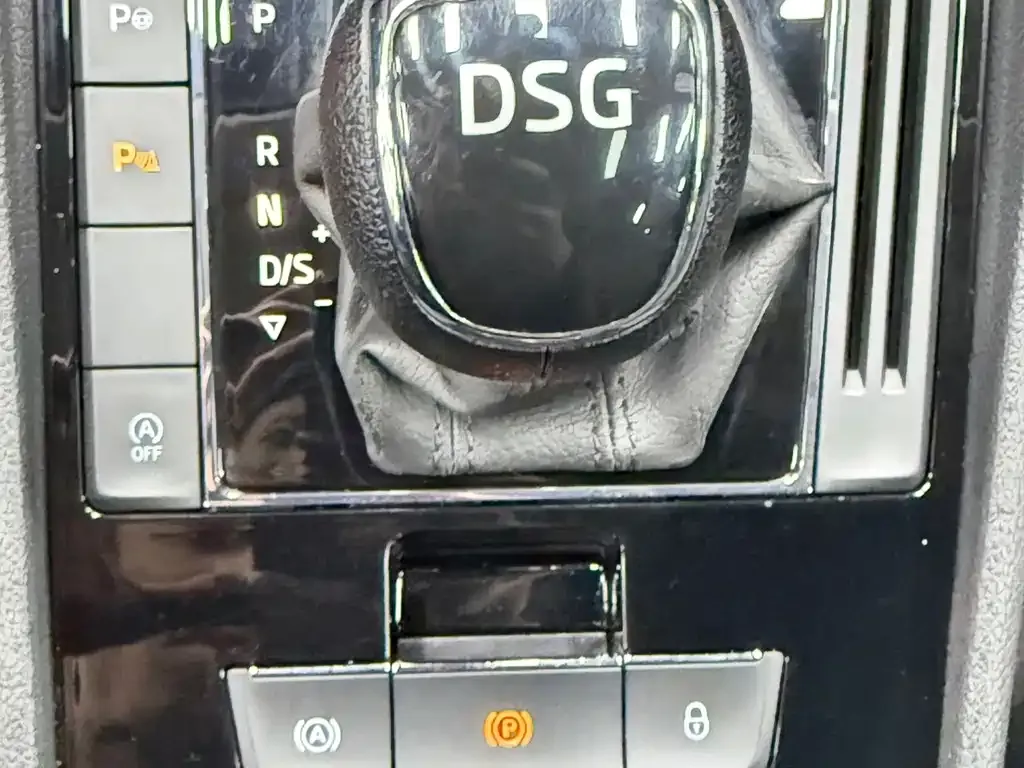 Skoda Superb 2022 из CN, фото 8