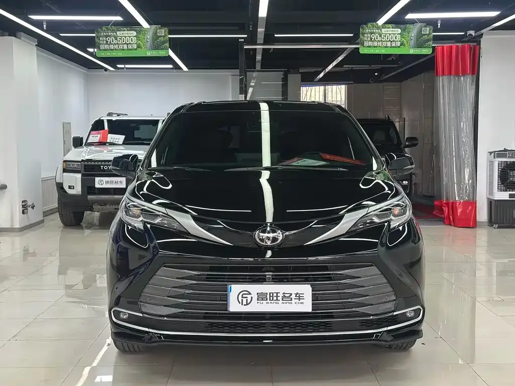 Toyota Sienna 2024 из CN, фото 9