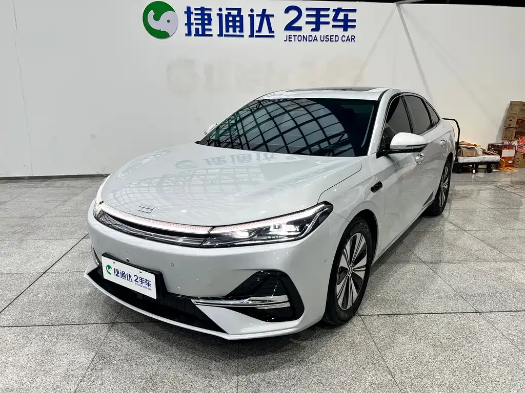 Geely 银河A7