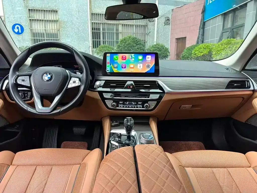 BMW 5 Series — фото 6