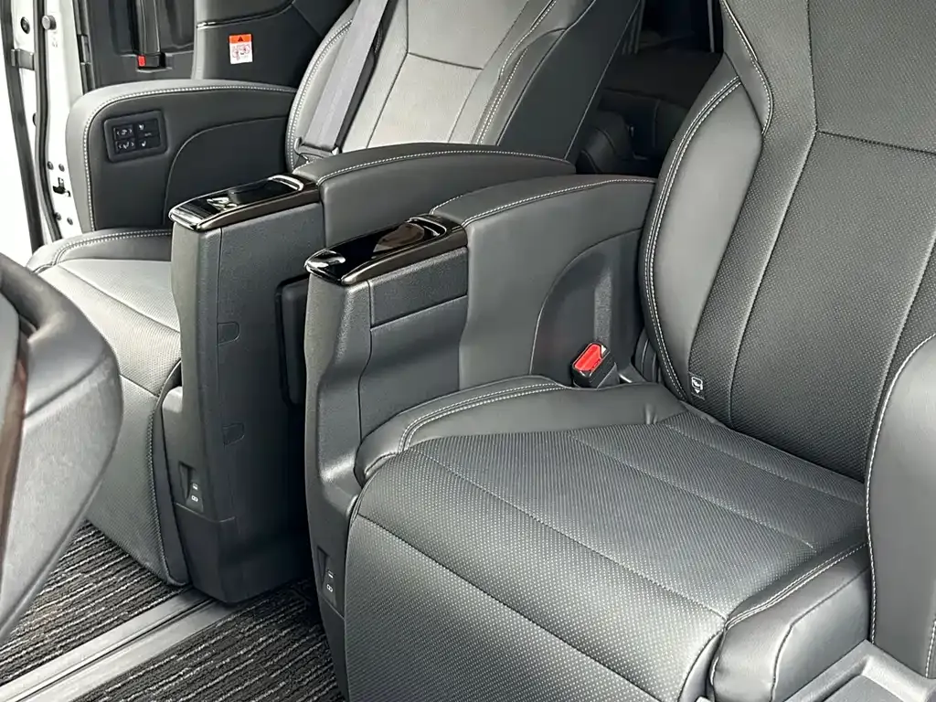 Toyota Alphard 2026 из CN, фото 4