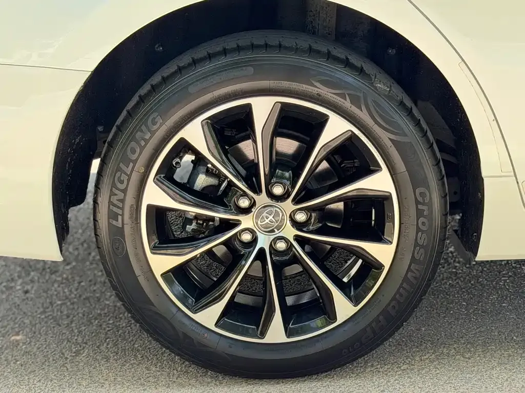 Toyota Avalon 2022 из CN, фото 8
