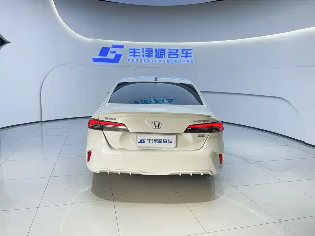 Honda Inspire — фото 10