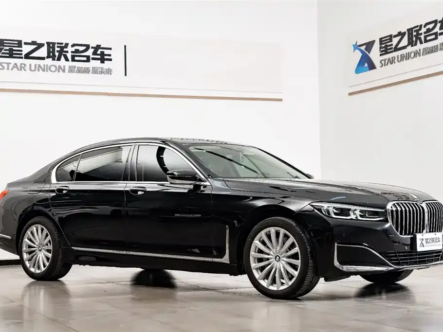 BMW 7 Series — фото 2