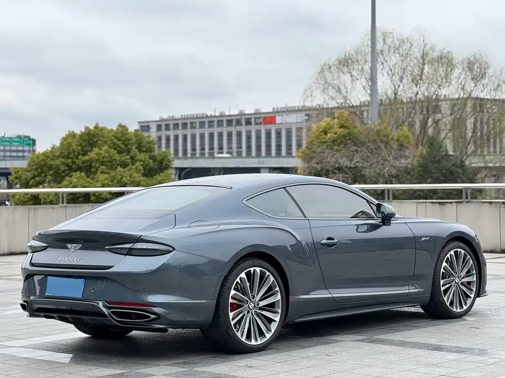Bentley Continental PHEV 2025 из CN, фото 9