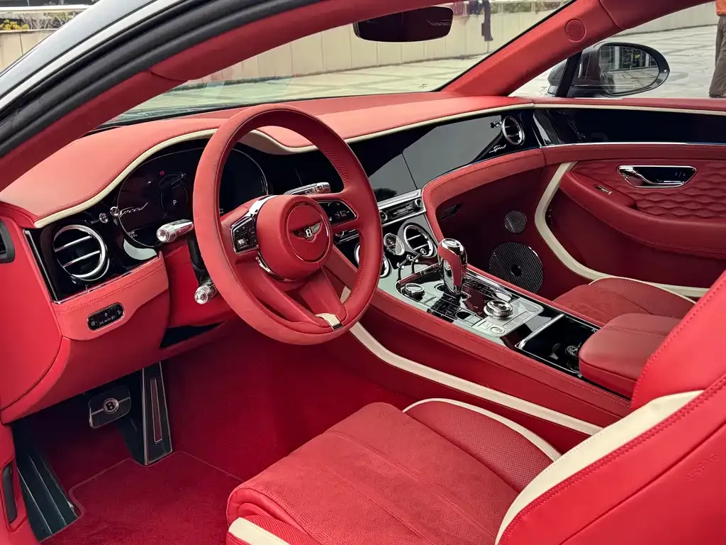Bentley Continental PHEV 2025 из CN, фото 7