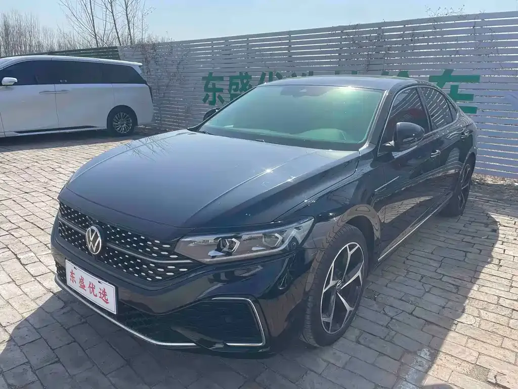 Volkswagen Passat 2023 из CN, фото 1