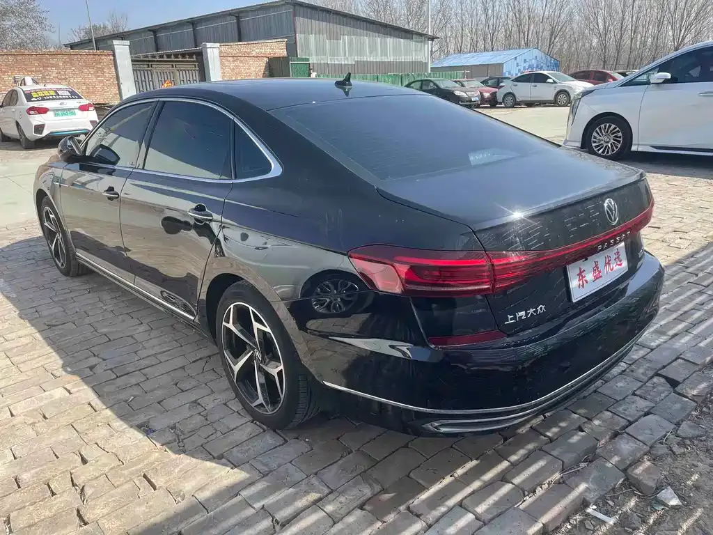 Volkswagen Passat 2023 из CN, фото 8
