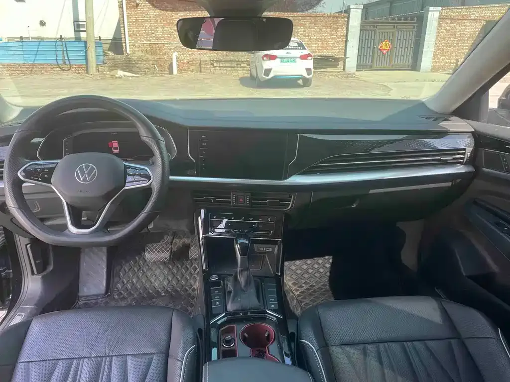 Volkswagen Passat 2023 из CN, фото 7