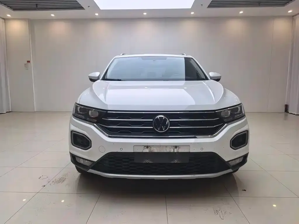 Volkswagen T-Roc — фото 8