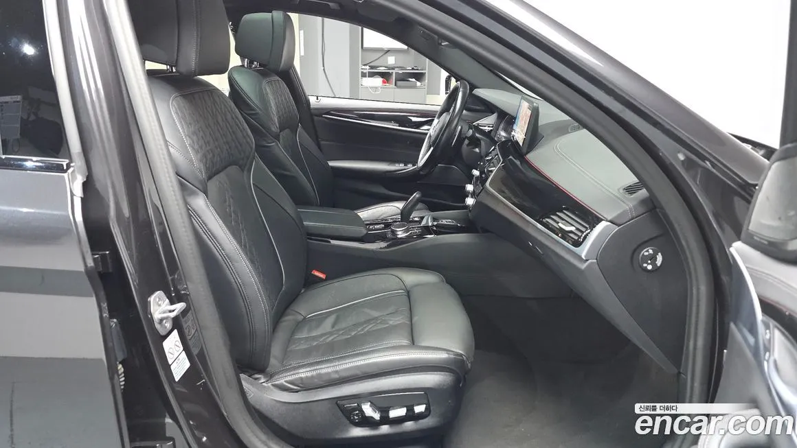 BMW 5-Series 2023 из KR, фото 9