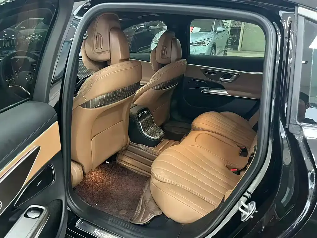 Mercedes-Benz E-Class 2024 из CN, фото 9