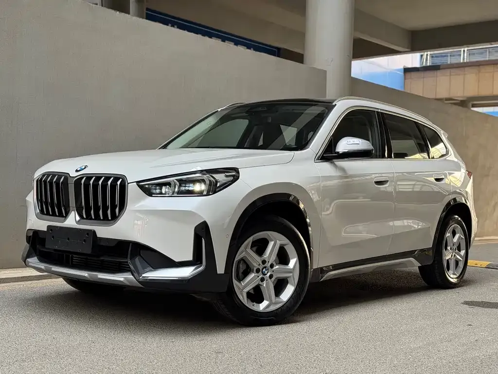 BMW X1 — фото 1
